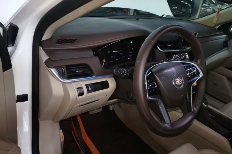 Used Cadillac XTS 2015 28T Comfort Model Center Console