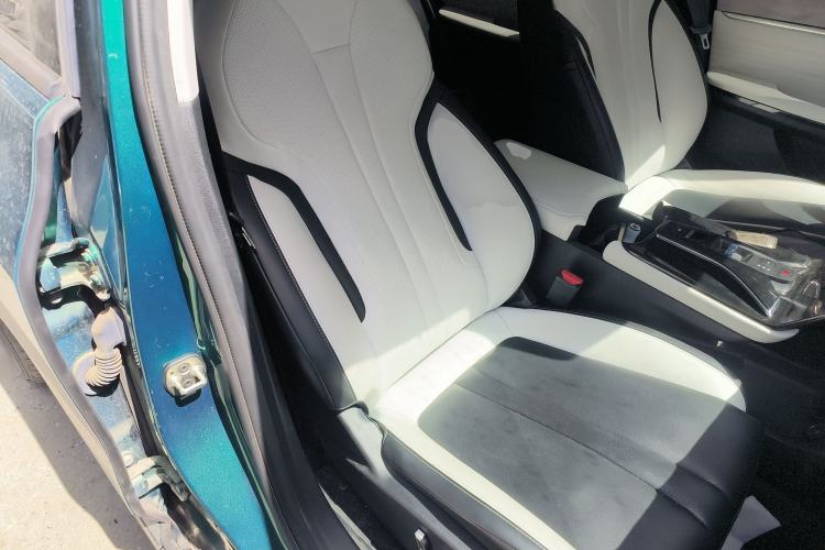 Used Dongfeng Aeolus Mage 2023 1.5T Prestige Edition Right Front Seat