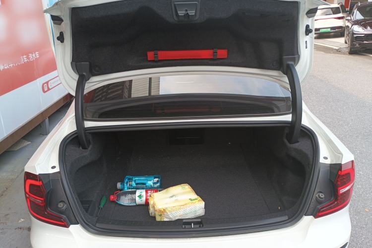 Used Volvo S60 2021 T4 Zhiyuan Luxury Edition Trunk