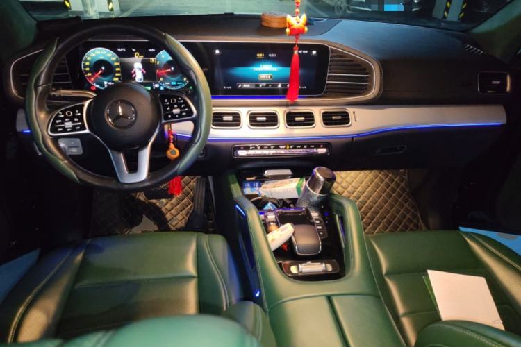 Used Mercedes-Benz GLE Coupe 2020 GLE 450 4MATIC Coupe SUV Fashion Model Center Console