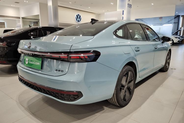 Used Volkswagen Passat 2025 Pro 380TSI Starry Dragon Luxury Edition
