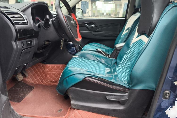 Used Isuzu D-MAX 2019 2.5T Two-Wheel Drive Automatic Base Version JE4D25Q5A