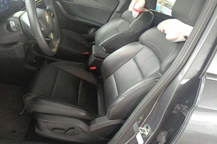 Used MG 4 EV 2023 415 km Range Sea-Faring Champion Edition