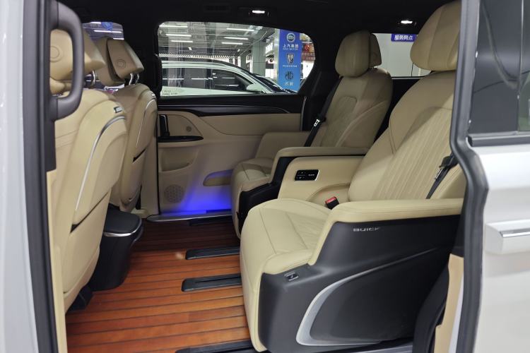 Used Buick GL8 2022 ES Land Cruiser 653T Luxury Model