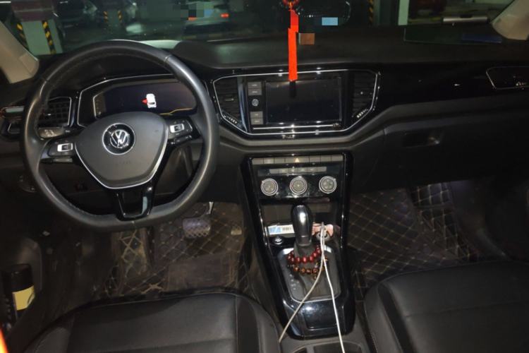 Used Volkswagen T-ROC 2020 280TSI DSG Two-Wheel Drive Comfort Version Center Console