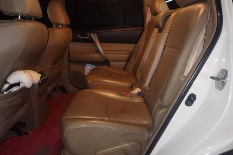 Used Toyota Highlander 2012 2.7L Two-Wheel Drive 7-Seater Luxury Edition
