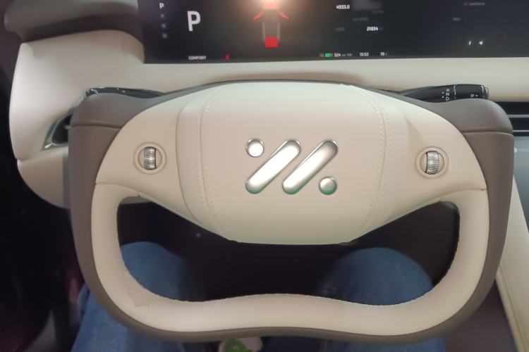 Used IM LS7 2023 100kWh Pro All-Wheel-Drive Version