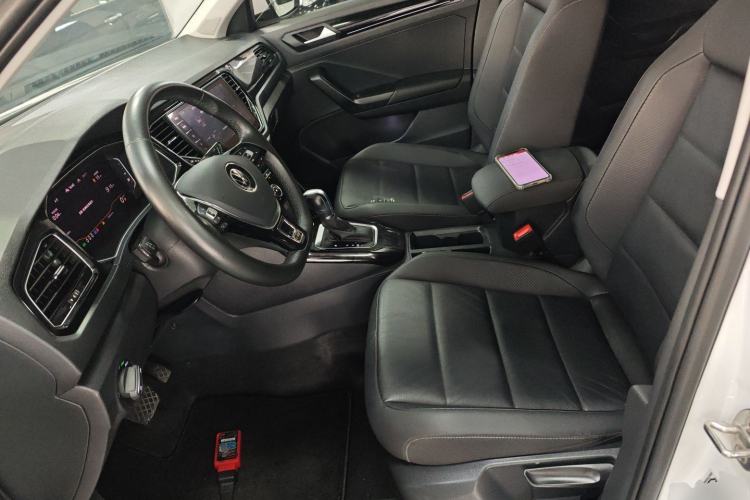 Used Volkswagen T-ROC 2021 280TSI DSG Two-Wheel Drive Comfort Connect Edition