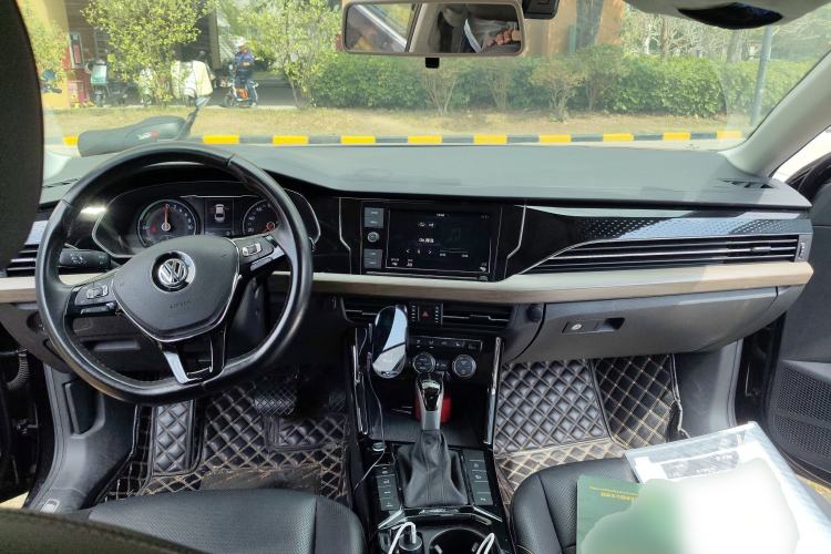 Used Volkswagen Passat New Energy 2019 430 PHEV Hybrid Luxury Edition Center Console