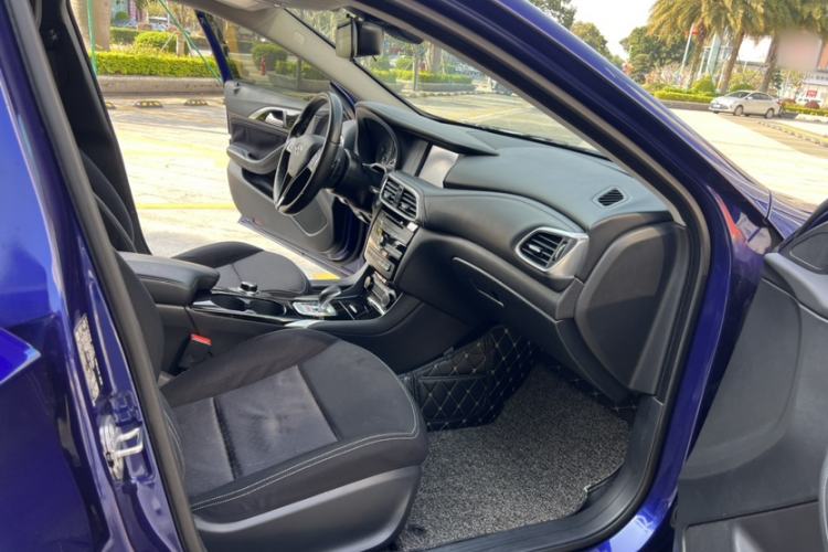 Used Infiniti QX30 2018 1.6T Two-Wheel Drive Fashion Edition