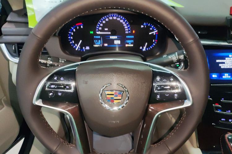 Used Cadillac XTS 2014 28T Comfort Version
