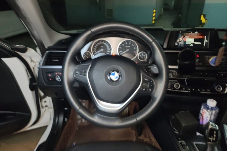 Used BMW 3 Series 2017 320Li Fashion Model Steering Wheel