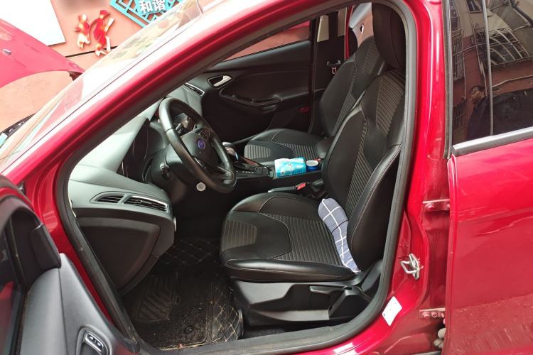 Used Ford Focus 2017 Sedan 1.6L Automatic Fashion Edition Smart Drive Version
