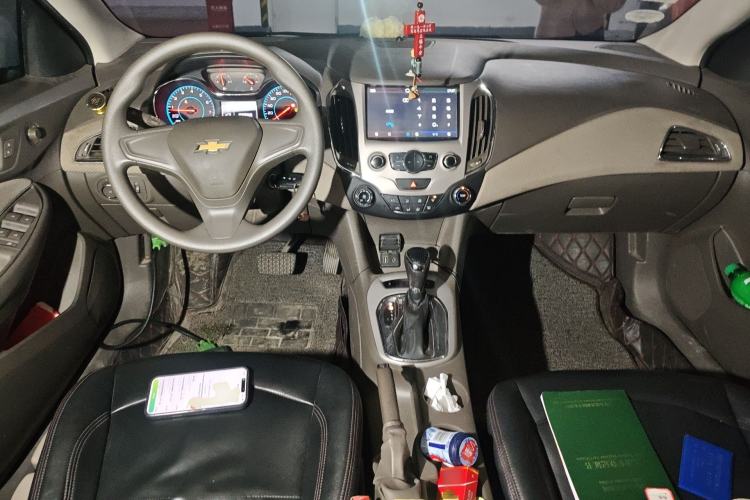 Used Chevrolet Cruze 2016 1.5L Automatic Stylish Sunroof Version Center Console