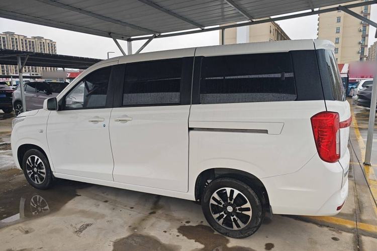 Used Dongfeng Fengon E380 2023 Standard Edition – Comfort Model 7 Seats
