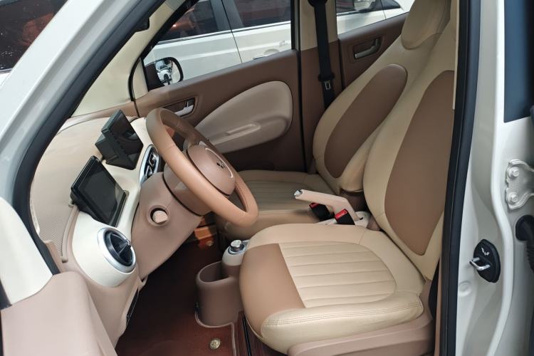 Used Wuling Hongguang MINIEV 2025 Four-Door Version Advanced Edition Left Front Seat