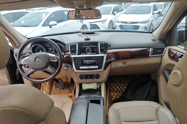 Used Mercedes-Benz M-Class 2014 ML 400 4MATIC Dynamic Model
