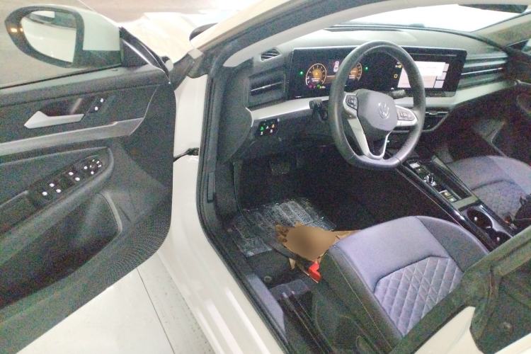 Used Volkswagen Lamando 2022 Lavida L 280TSI DSG Hot Edition Driver Seat