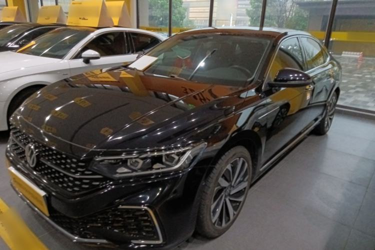 Used Volkswagen Passat 2022 330TSI Starry Luxury Edition