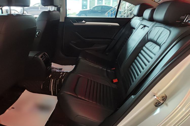 Used Volkswagen Magotan 2019 330TSI DSG Leading Edition China V Standard
