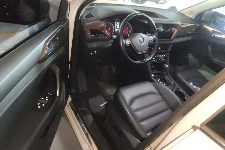 Used Volkswagen Tharu 2021 280TSI Two-Wheel-Drive Luxury Plus Edition