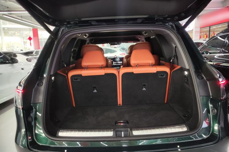 Used Hima AITO M8 2025 Extended-Range Ultra Version 53.4 kWh 6-Seater Edition Trunk