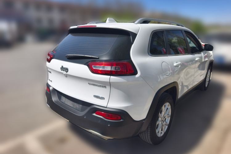 Used Jeep Cherokee 2016 2.4L Professional Smart Version Rear Right 45 Deg