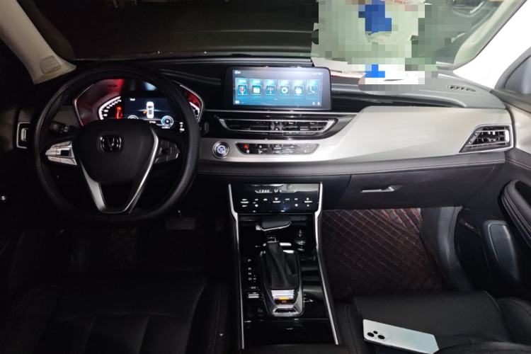 Used CHANGAN CS75 2020 280T DCT Luxury Version China VI Standard Center Console