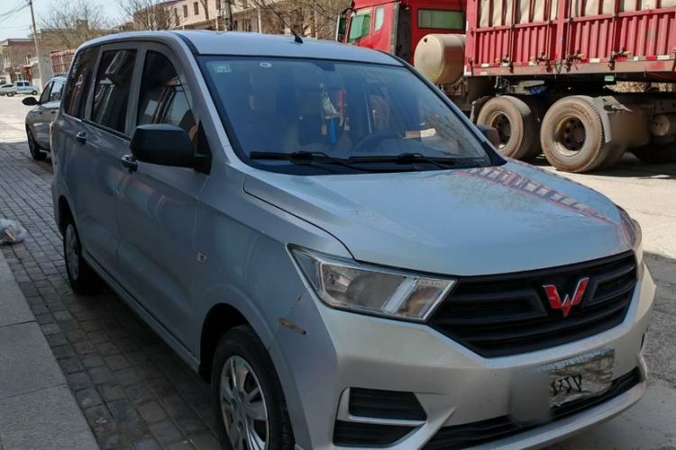 Used Wuling Hongguang 2019 1.5L S Basic Version China VI Standard LAR