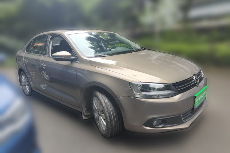 Used Volkswagen Sagitar 2012 1.6L Automatic Comfort Edition Front Right 45 Deg