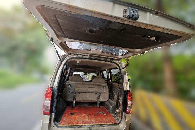 Used Wuling Rongguang V 2018 1.5L Standard Version
