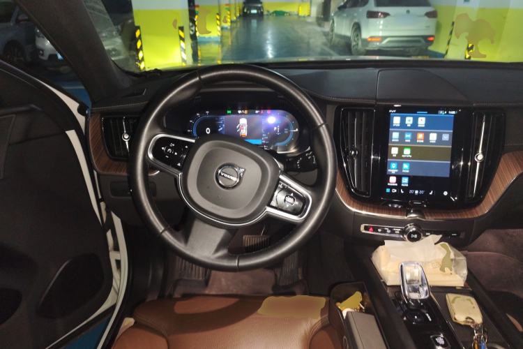 Used Volvo XC60 New Energy 2023 T8 Plug-in Hybrid Long-Range All-Wheel Drive Smart & Luxurious Enjoyment Edition Steering Wheel