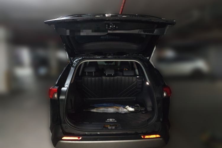 Used Toyota RAV4 2023 Dual-Engine 2.5L E-CVT Two-Wheel Drive Elite Plus Edition