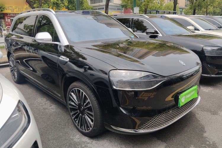 Used Hima AITO M9 2025 Pure Electric Ultra Version 100 kWh 6-Seater Model Front Right 45 Deg