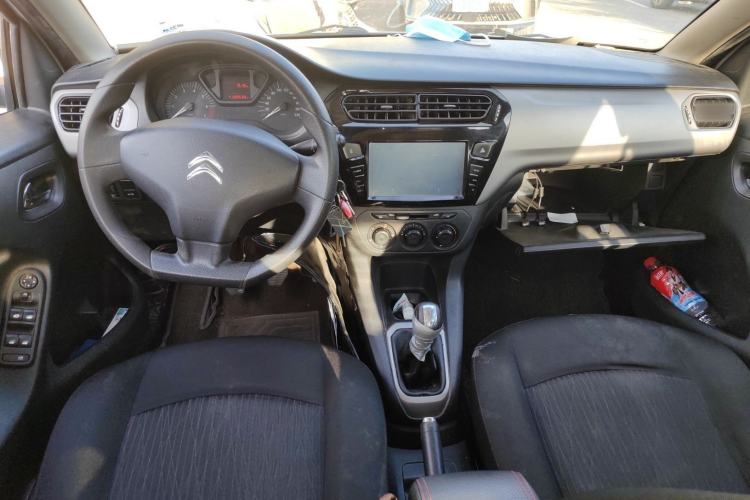 Used Citroen Elysee 2015 Zhishang Edition 1.6L Manual Fashion Model
