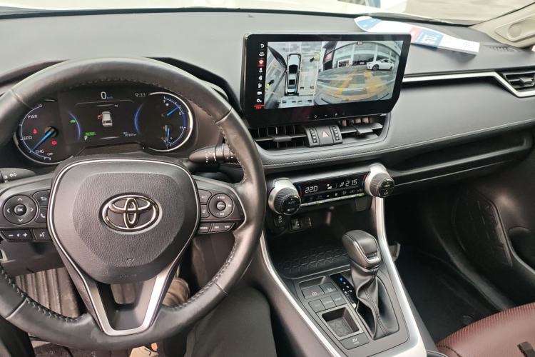 Used Toyota RAV4 2021 Revised Version Dual-Motor Hybrid 2.5L E-CVT Two-Wheel Drive Elite Edition Center Console