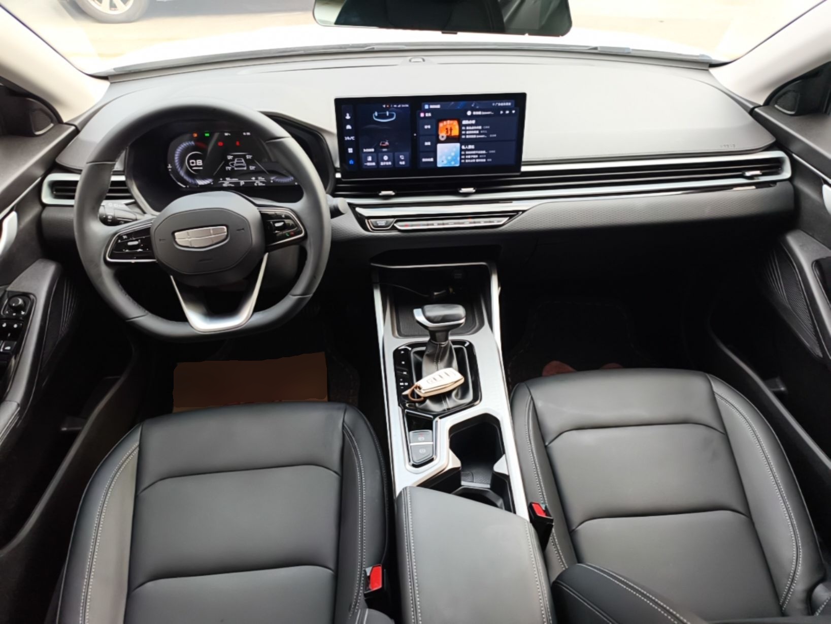 Geely Auto Emgrand 2025 4th Generation 1.5L CVT Longteng Edition — снимка 12