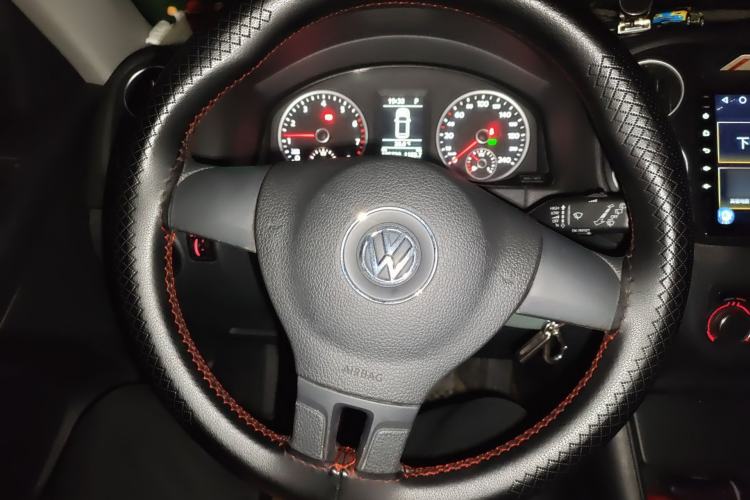 Used Volkswagen Tiguan 2016 280TSI Automatic Two-Wheel-Drive Silk Road Style Edition Steering Wheel