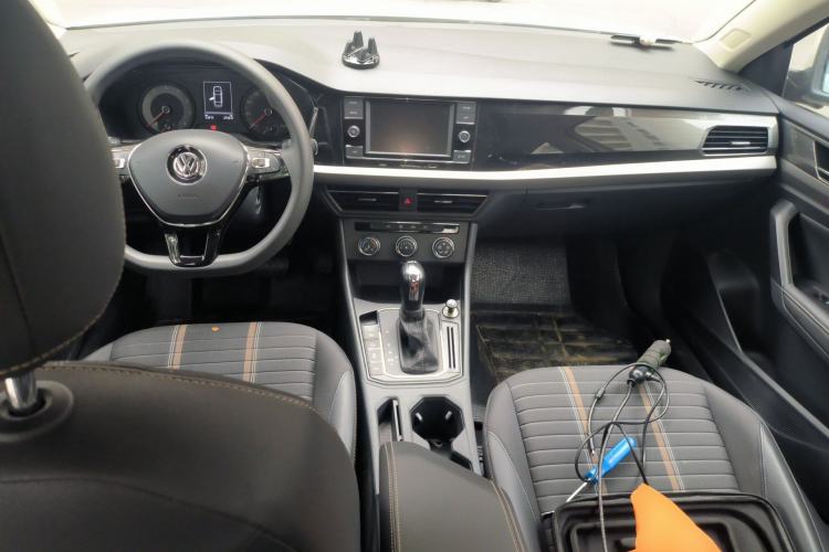 Used Volkswagen Lavida 2019 280TSI DSG Comfort Edition China VI standard Center Console