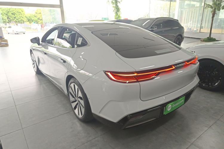 Used Geely Galaxy E8 2025 700 km Long-Range Intelligent Driving Version