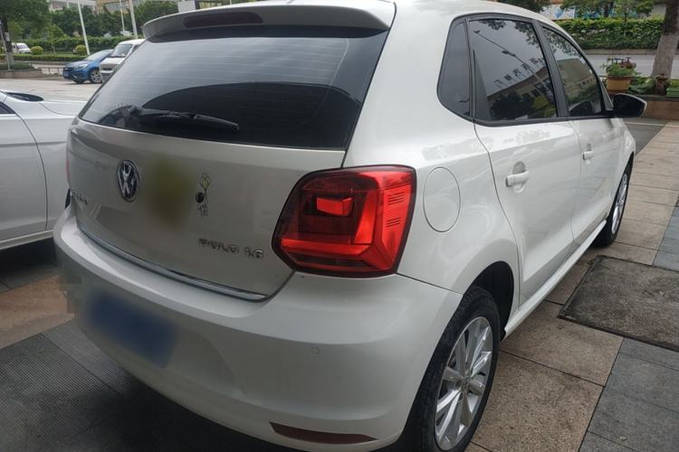 Used Volkswagen Polo 2014 1.6L Automatic Luxury Edition Rear Right 45 Deg