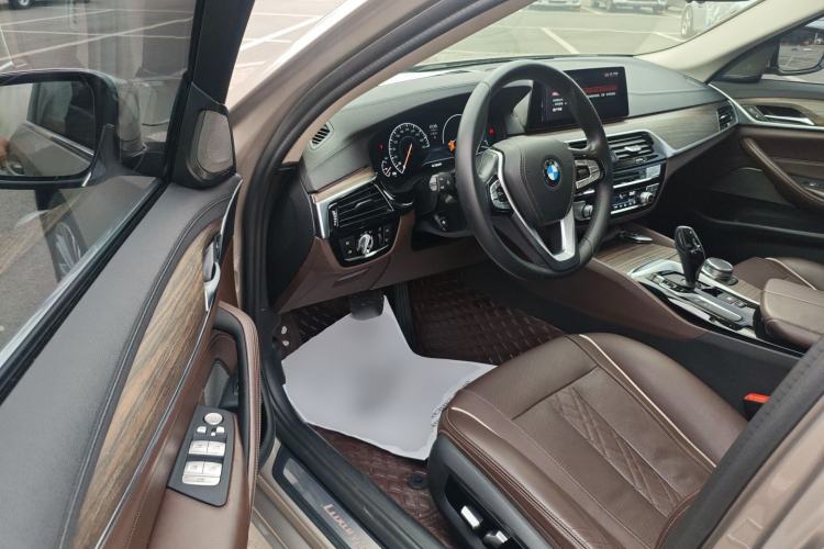 Used BMW 5 Series 2019 530Li Luxury Edition Premium Package
