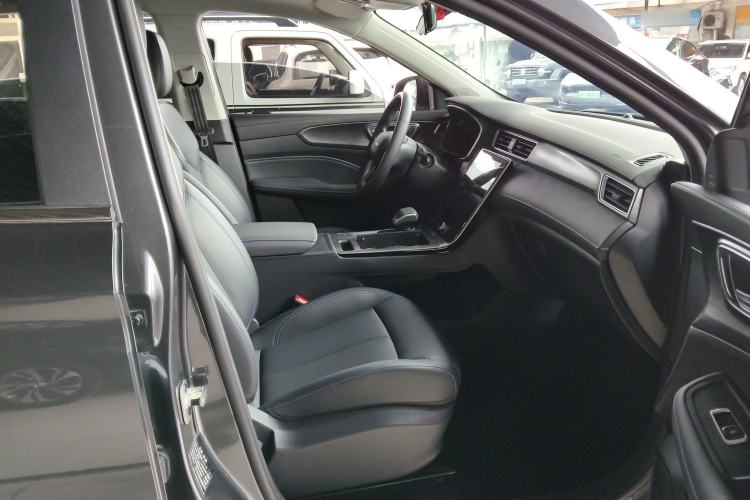 Used Roewe RX5 2025 PLUS 330TGI Automatic Trendsetting Smart Edition