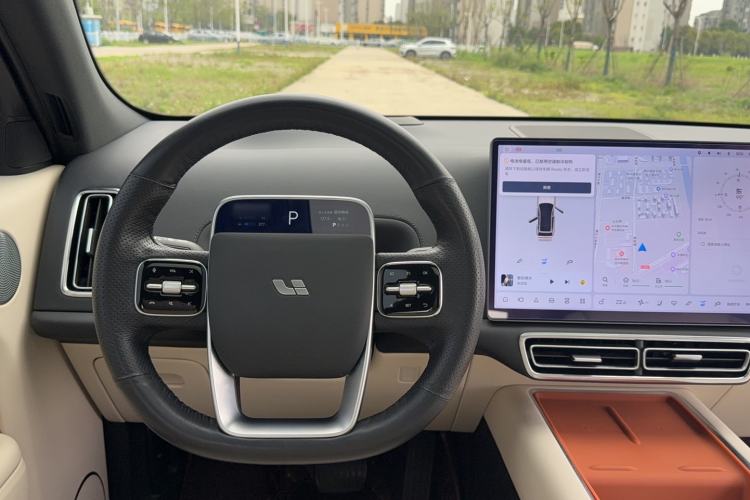Used Li Auto L7 2023 Air model
