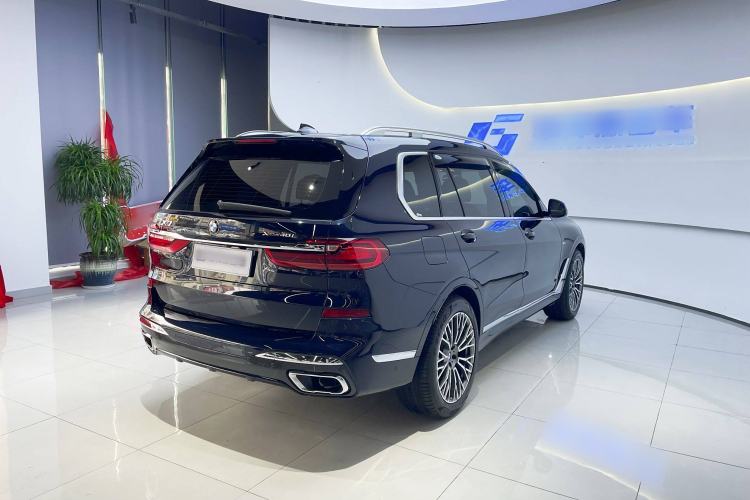 Used BMW X7 2022 xDrive40i Luxury M Sport Package
