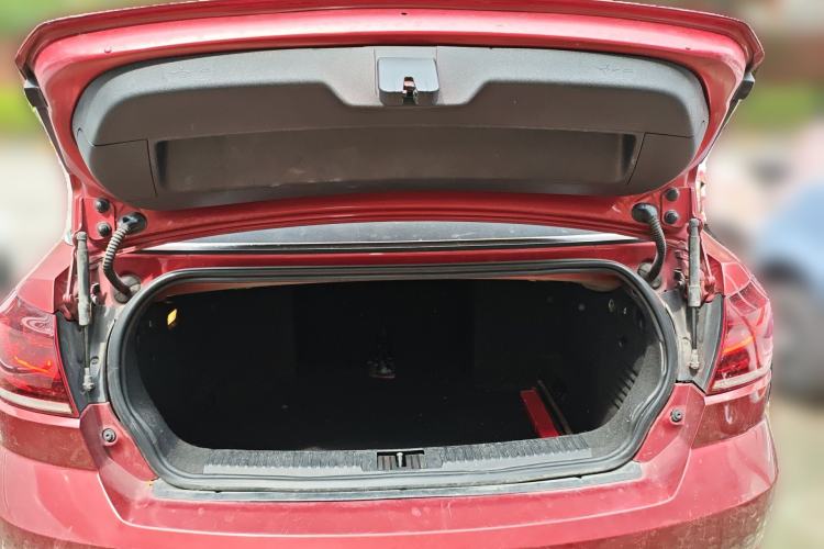 Used Volkswagen Golf 2012 1.4TSI Luxury Convertible Edition Trunk