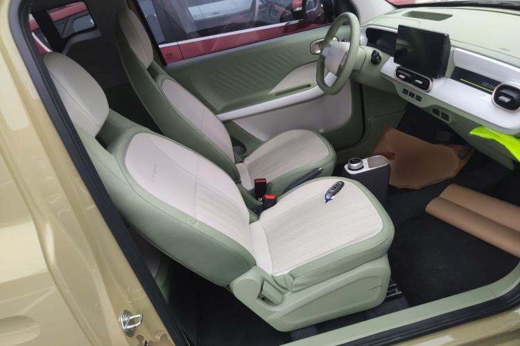 Used Geely Galaxy Panda 2025 210km Panda Rider Right Front Seat