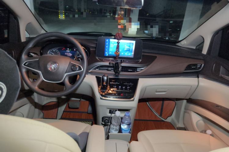 Used Buick GL8 2021 Land Cruiser Executive Class 652T Comfort Model Center Console