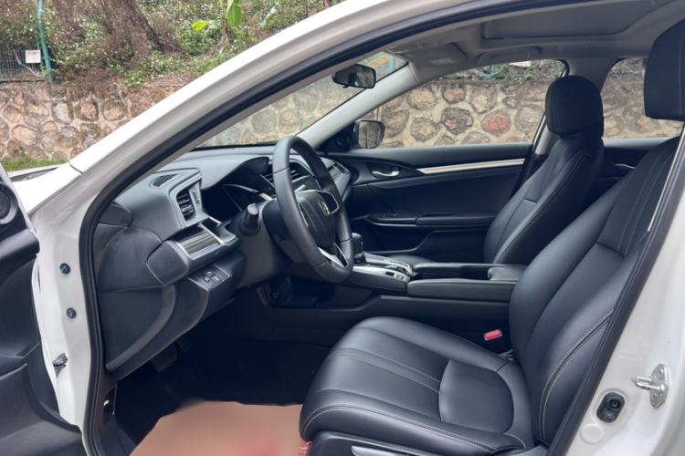 Used Honda Civic 2016 220TURBO CVT Luxury Edition
