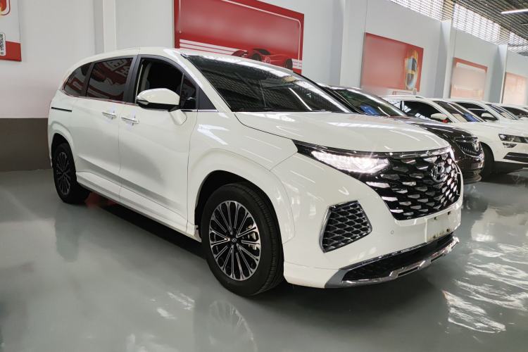 Used Hyundai Custo 2024 270TGDi LUX Prestige Edition Front Right 45 Deg